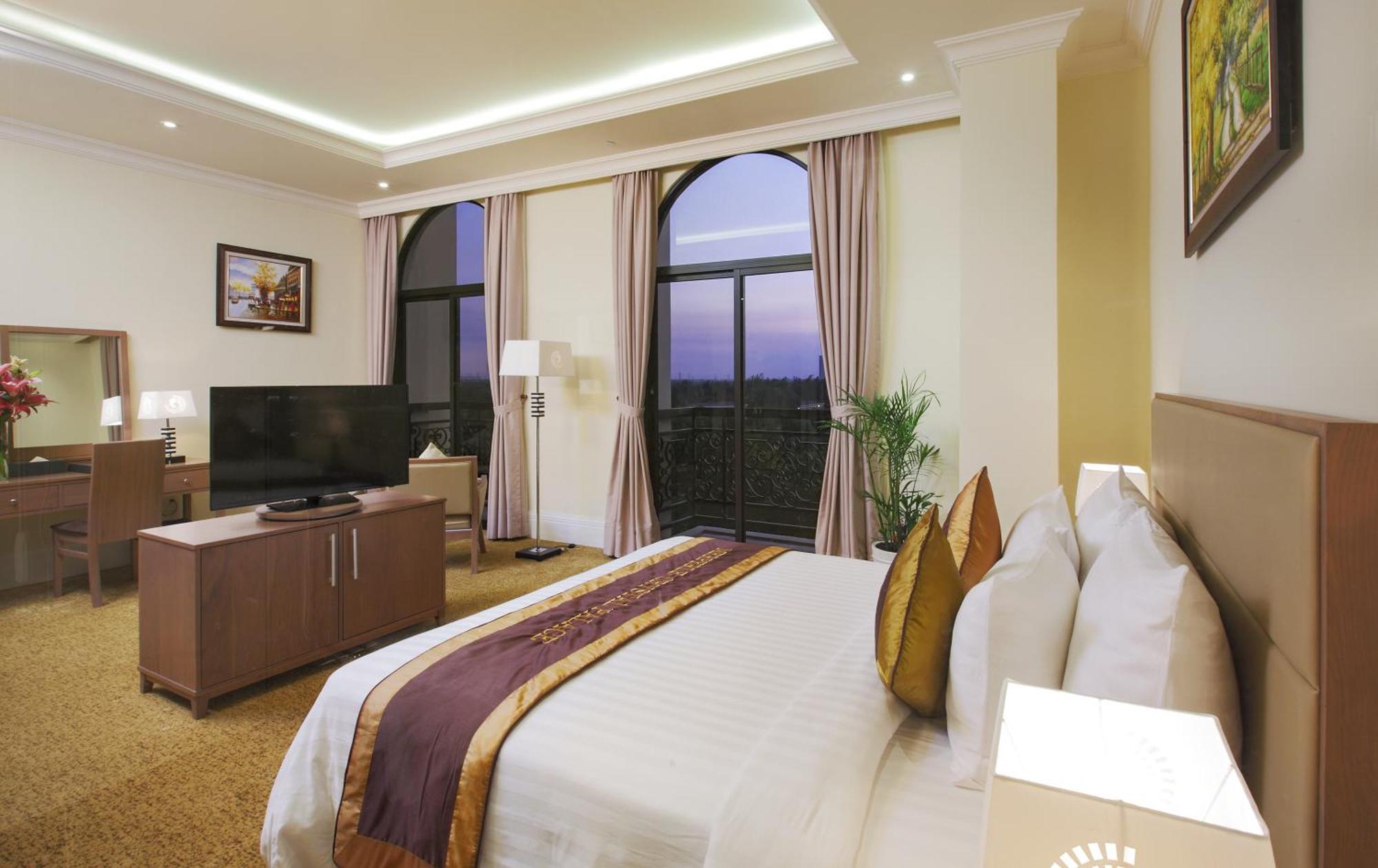 Merperle Crystal Palace Ciudad Ho Chi Minh  Exterior foto